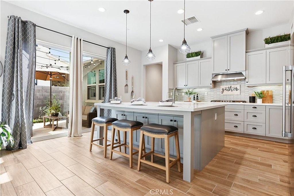 27 Alienta Ln Mission Viejo, CA 92694  | Single Family