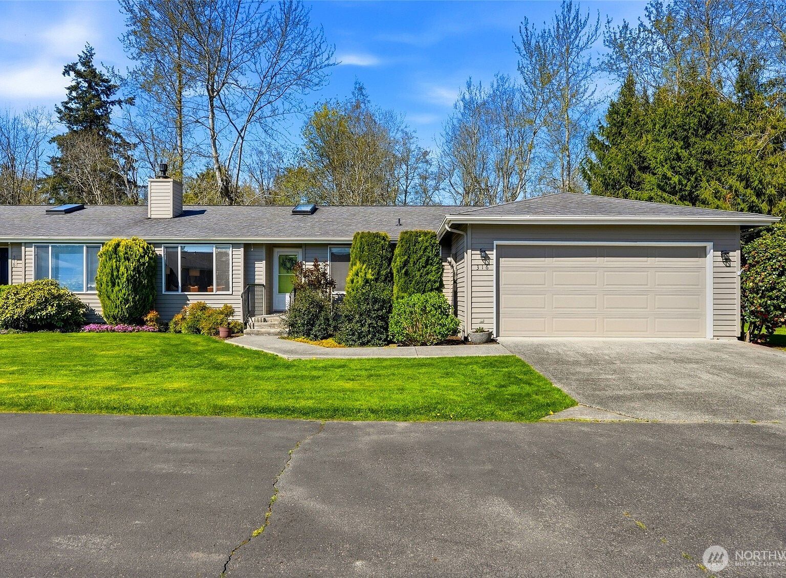 2901 Club Ct APT 316 Mount Vernon, WA 98273  | Condominium