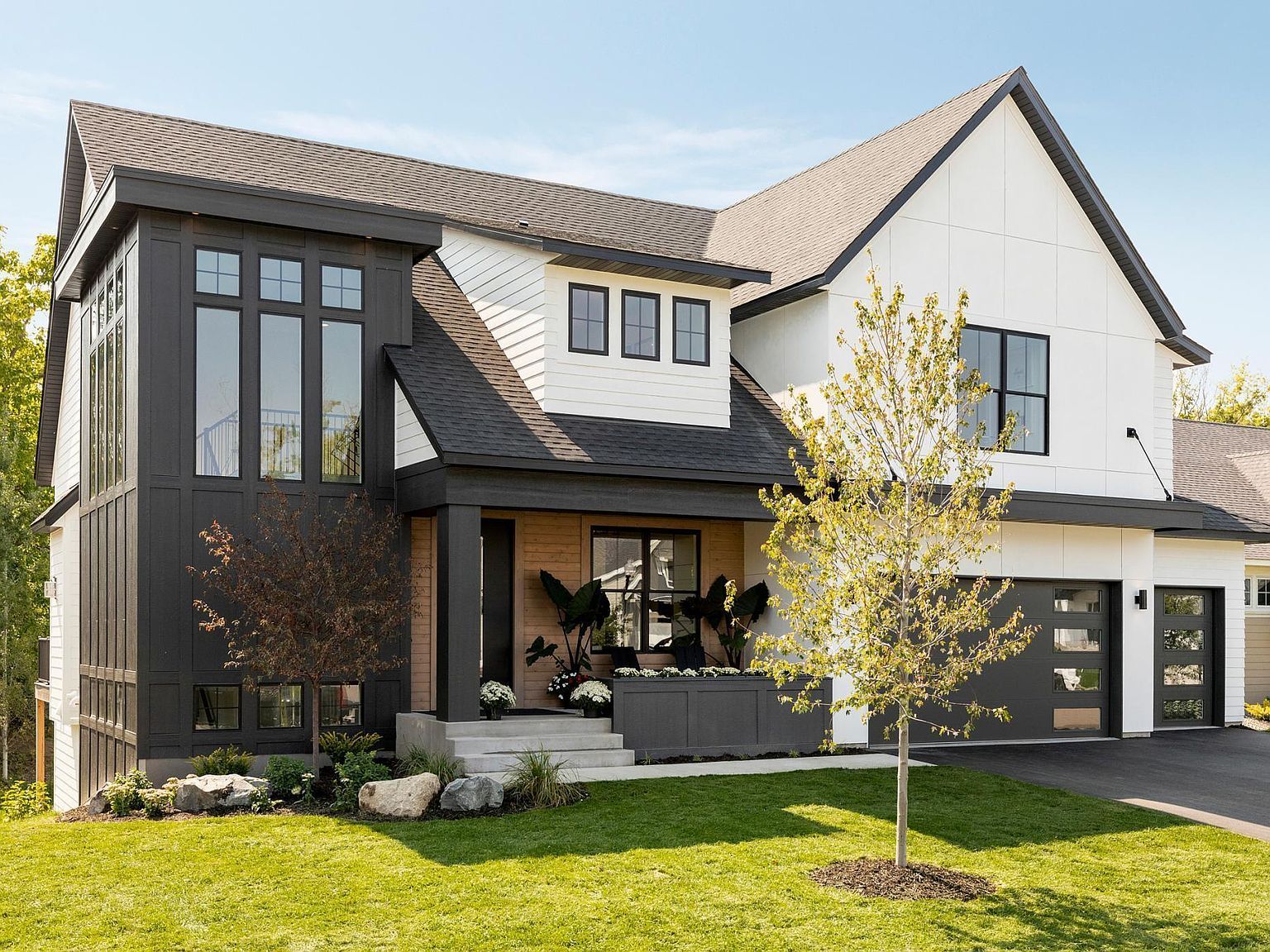 5240 Polaris Ln N Plymouth, MN 55446 - Thumbnail 2