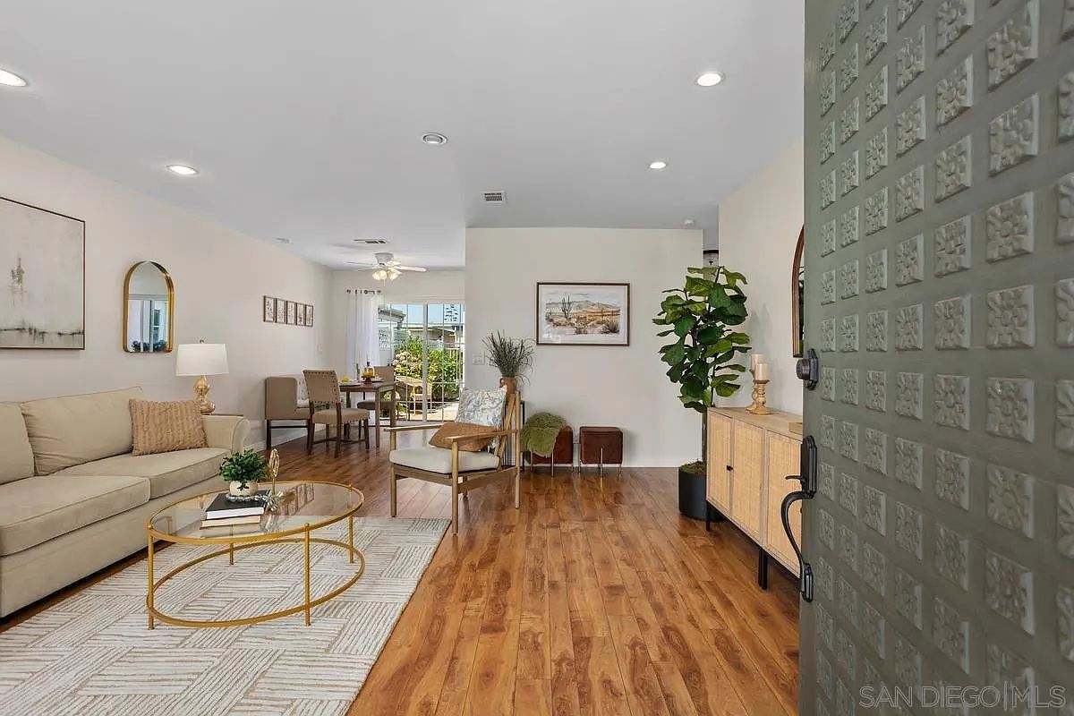 3902 Vista Campana N UNIT 58 Oceanside, CA 92057 - Thumbnail 2