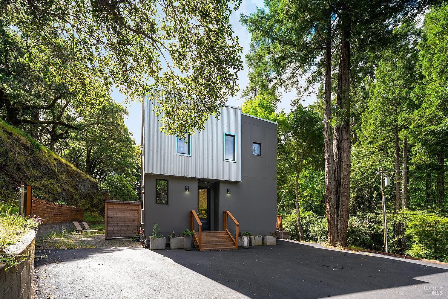 2563 Mill Creek Rd Healdsburg, CA 95448  | Single Family