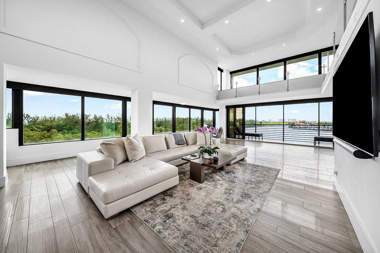 900 Northeast Spanish River Boulevard 7e, Boca Raton, FL, USA, 33431  | Condominium