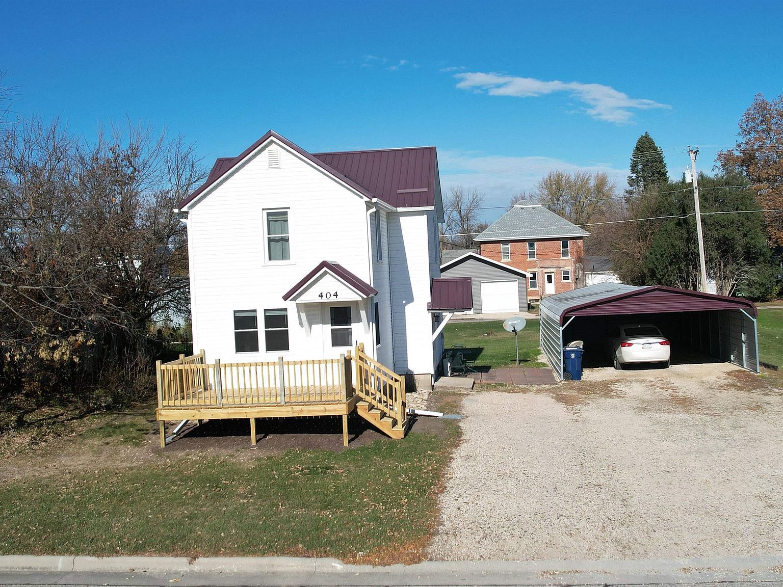 404 Franklin St Elgin, IA 52141 - Thumbnail 2