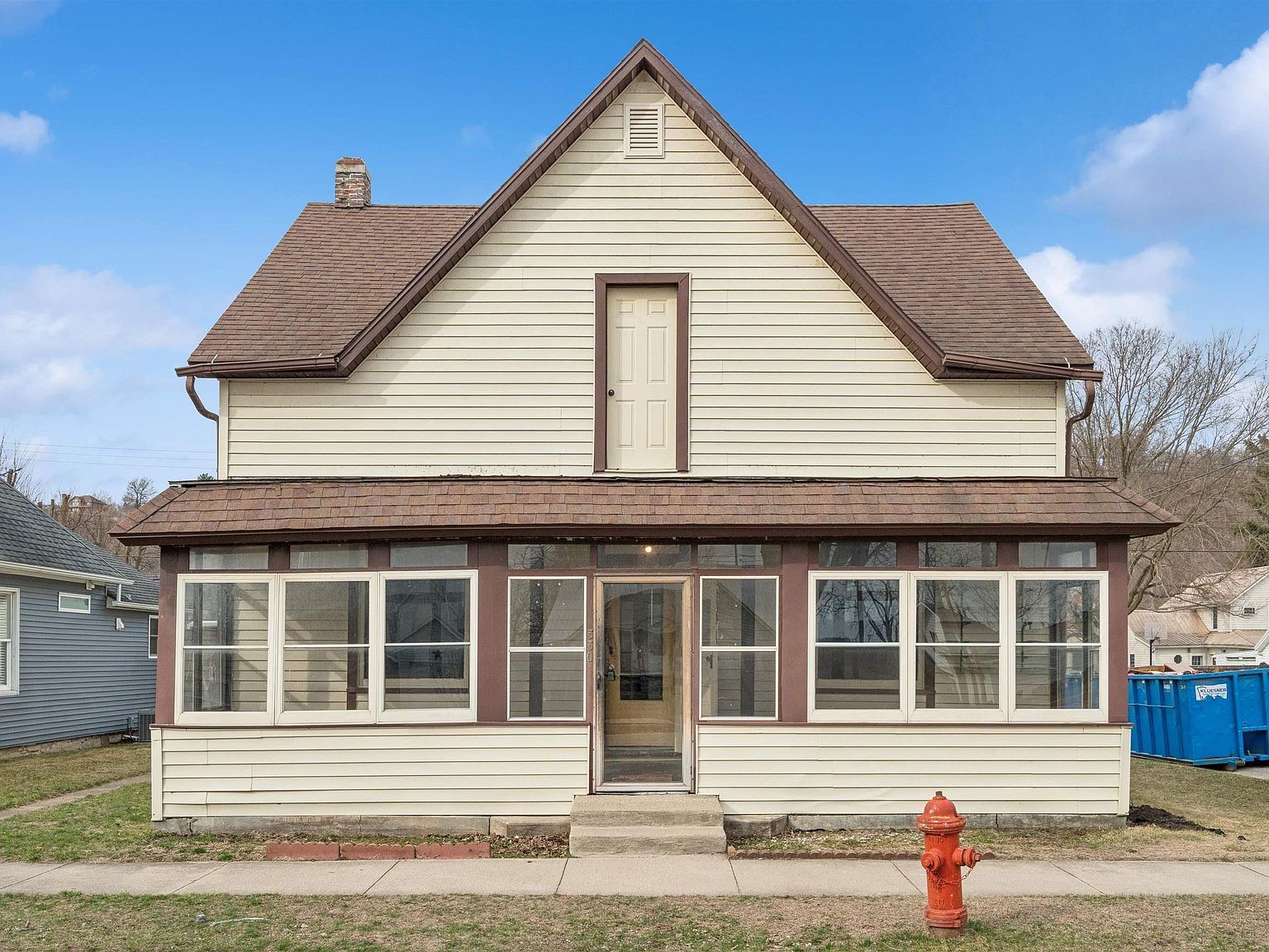 332 N 1st St Guttenberg, IA 52052  | Single Family