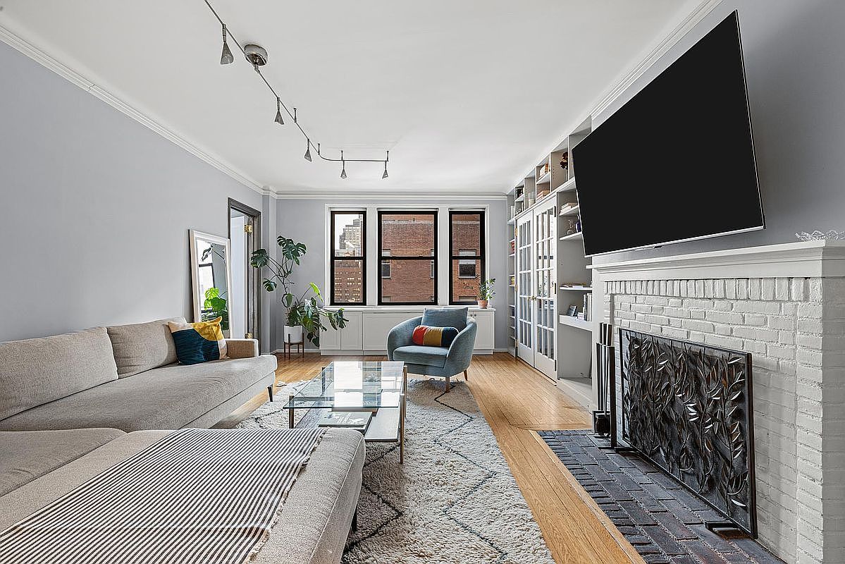 220 E 73rd St #12H New York, NY 10021 - Thumbnail 2