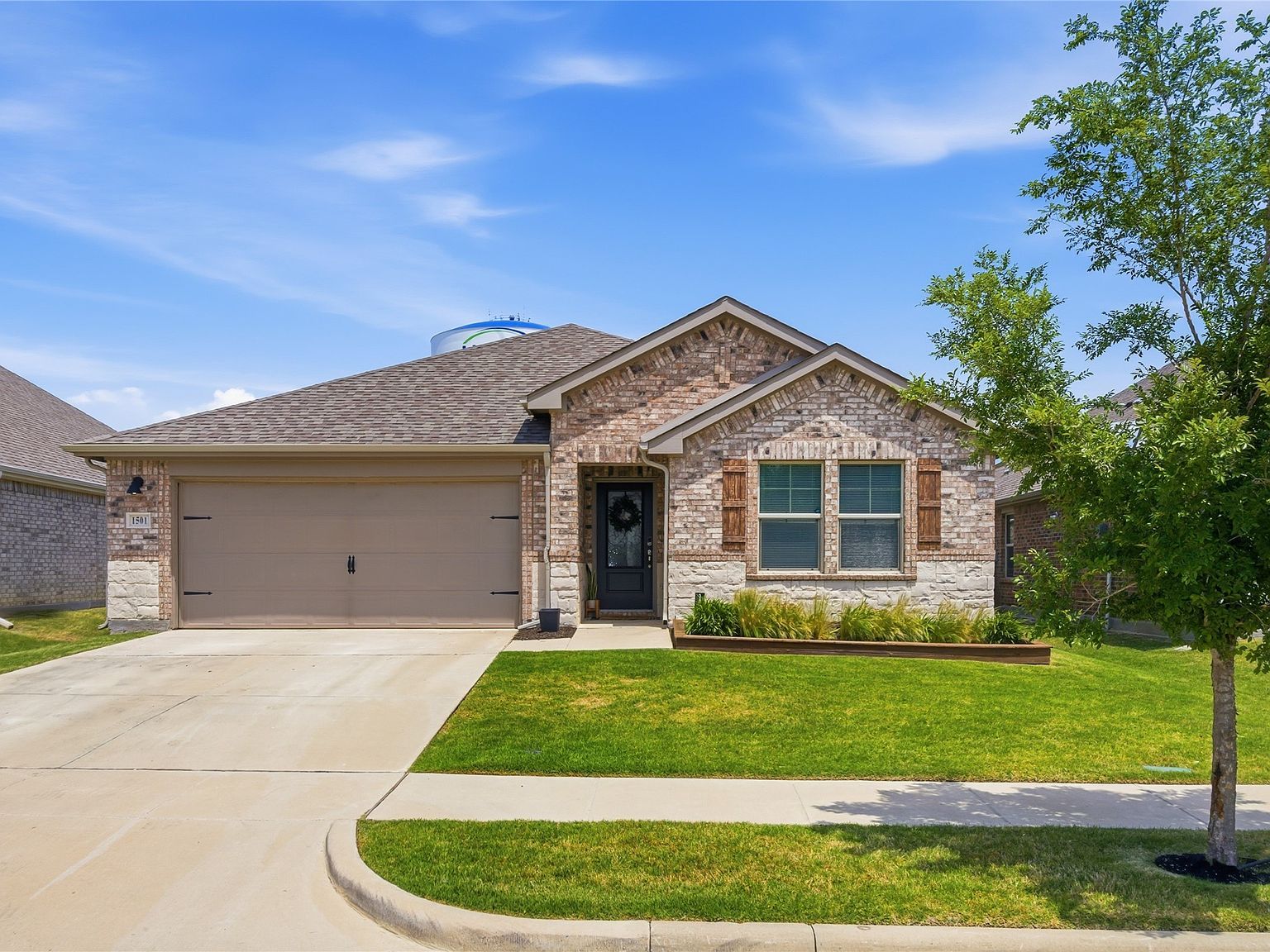 1501 Pleasant Knoll Trl Aubrey, TX 76227, 76227