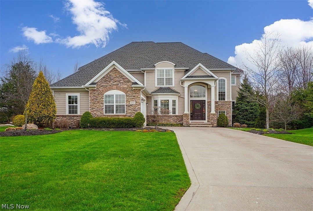 2550 Botanica Ln Pepper Pike, OH 44124  | Single Family