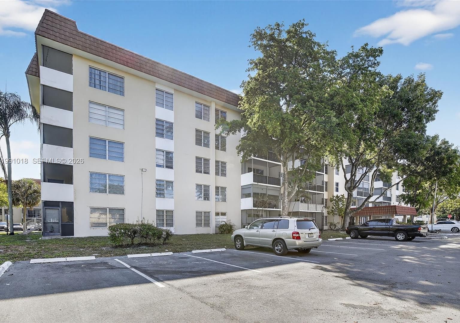 4172 Inverrary Dr APT 503 Fort Lauderdale, FL 33319  | Condominium