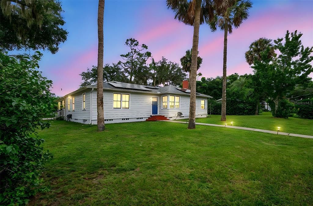 232 W 17th St Sanford, FL 32771, 32771