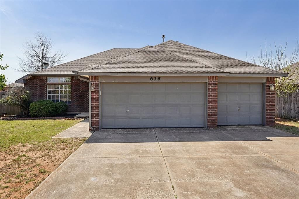 636 Hunters Way Mustang, OK 73064  | Single Family