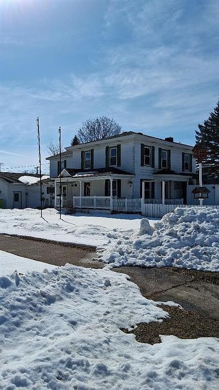 307 S Spring St Augusta, WI 54722  | Single Family