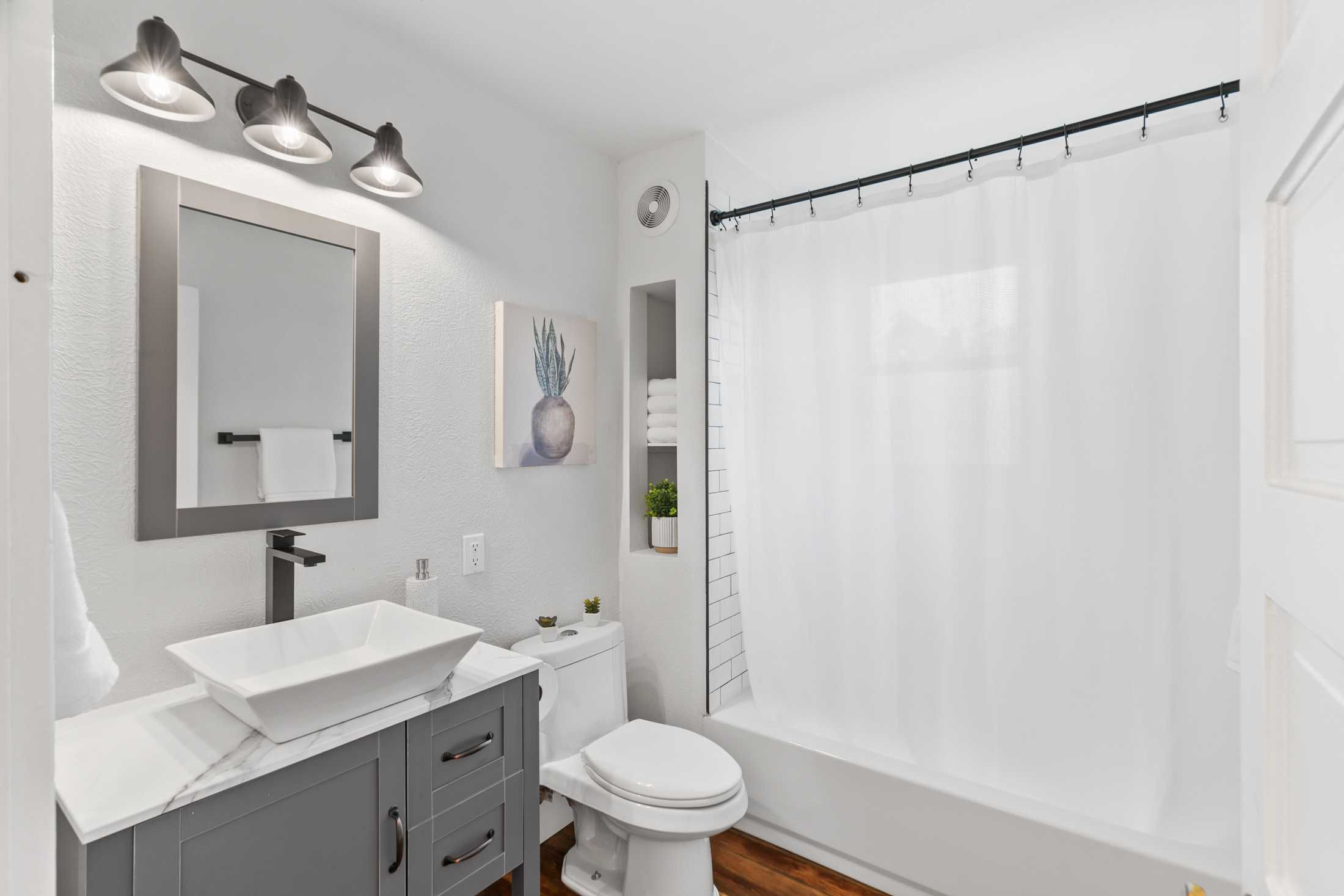 423 NE 72nd Ave., Portland, OR 97213, USA  | Single Family