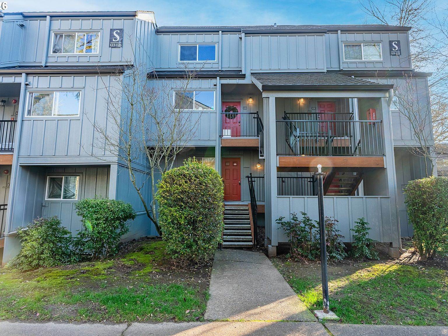 4 Touchstone Ter Unit 120 Lake Oswego, OR 97035 - Thumbnail 2