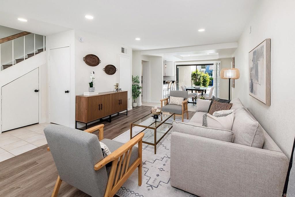 4084 Crystal Dawn Ln Unit 105 San Diego, CA 92122 - Thumbnail 2