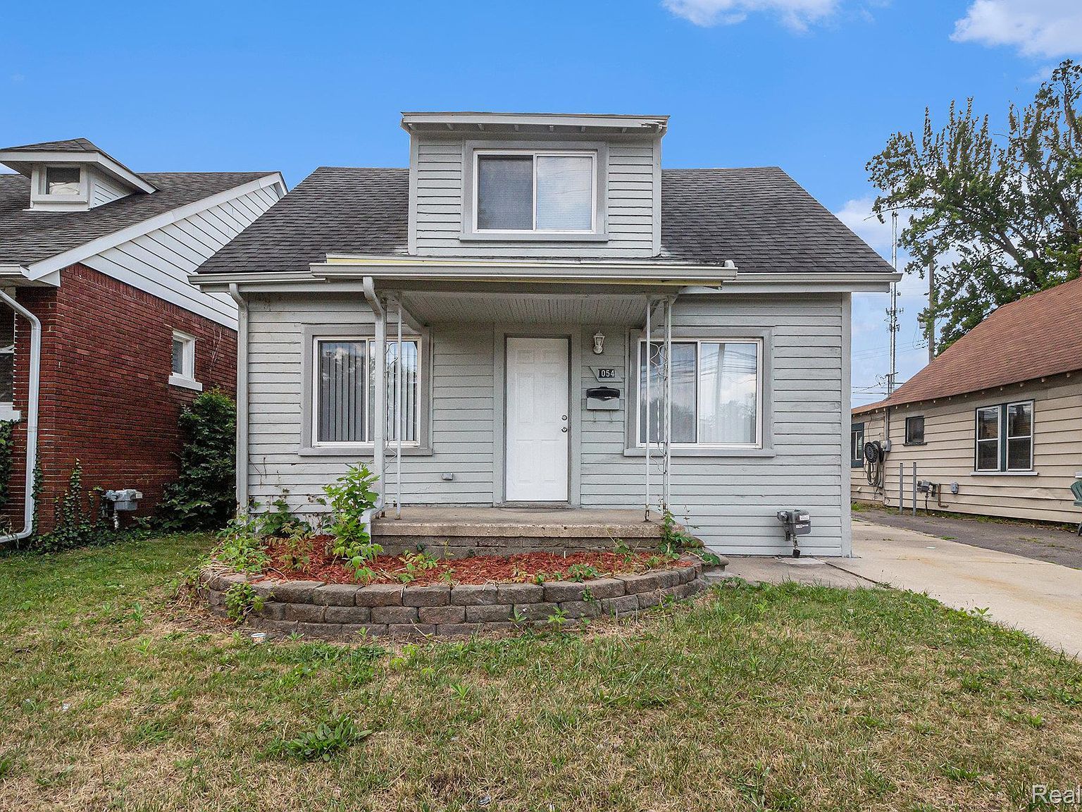 1054 E Troy St Ferndale, MI 48220 - Thumbnail 2