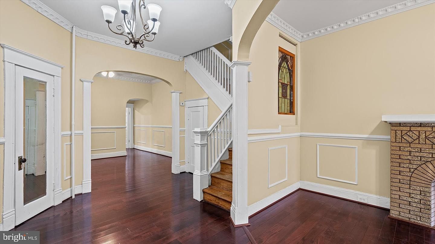 2413 Madison Ave Baltimore, MD 21217 - Thumbnail 2