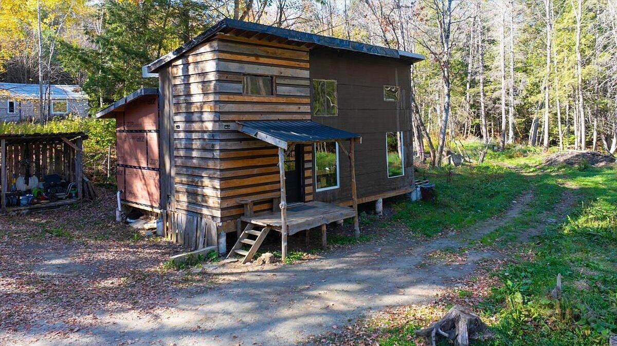 463 Clover Mill Rd Farmington, ME 04938 - Thumbnail 2