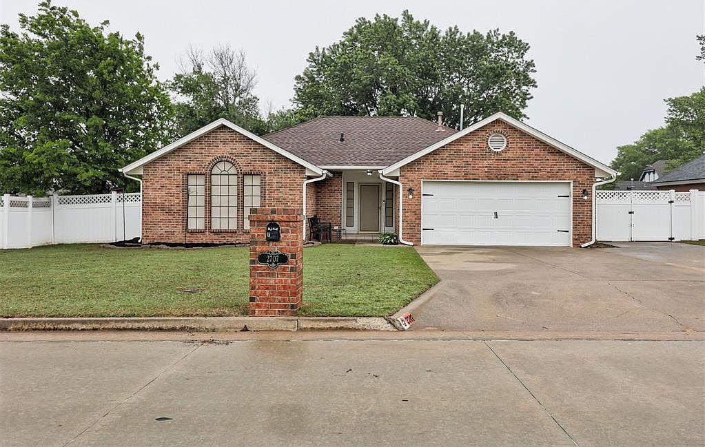 2707 Northridge Rd Shawnee, OK 74804  | Single Family