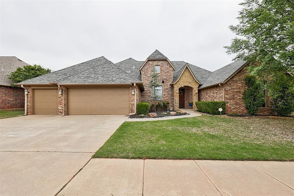1813 NW 193rd Cir Edmond, OK 73012  | Single Family