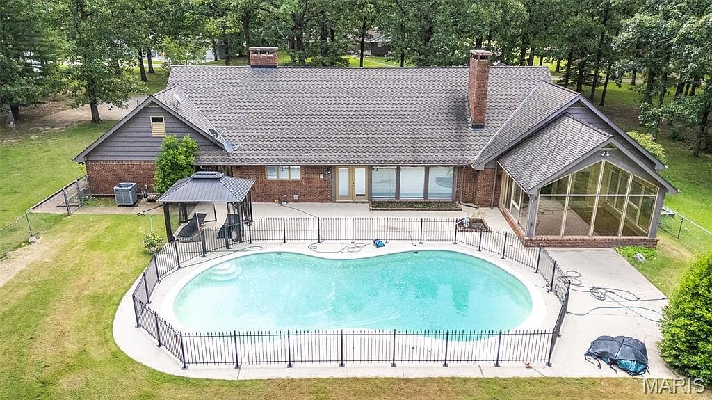 1301 Lurlyn Rd Poplar Bluff, MO 63901, 63901