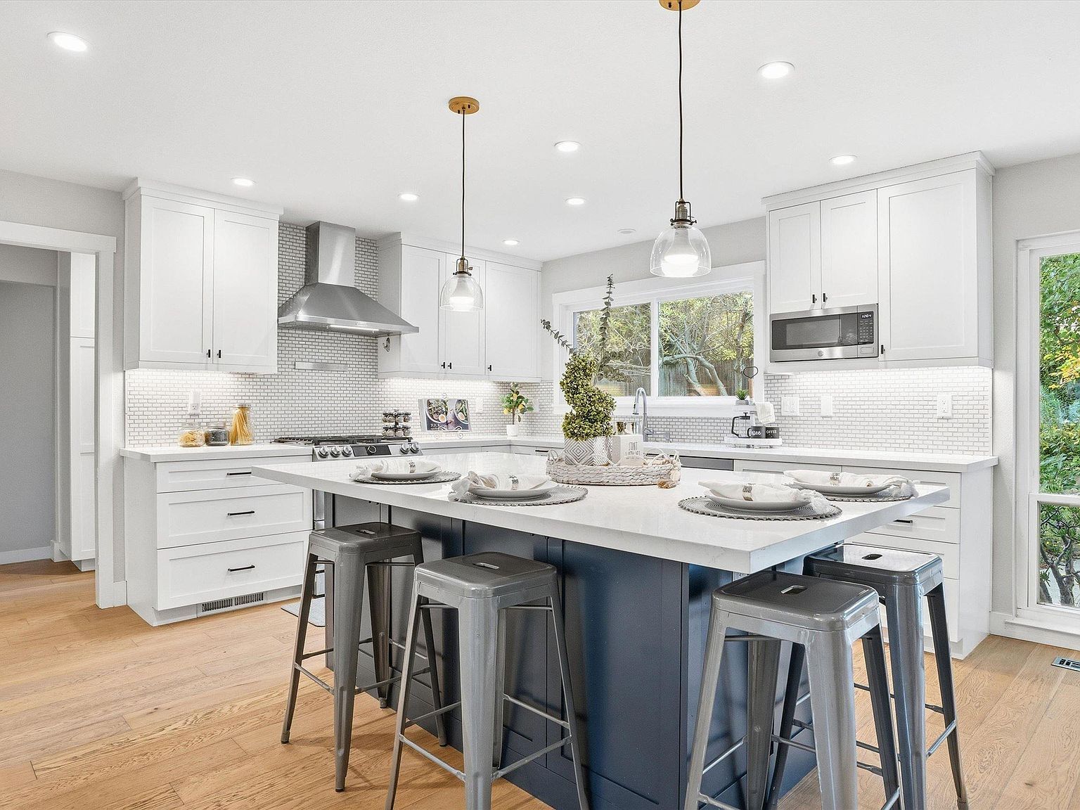 235 Appalachian Dr Martinez, CA 94553 - Thumbnail 2