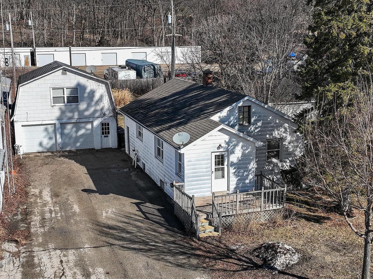 1207 Grant St Lake Geneva, WI 53147 - Thumbnail 2