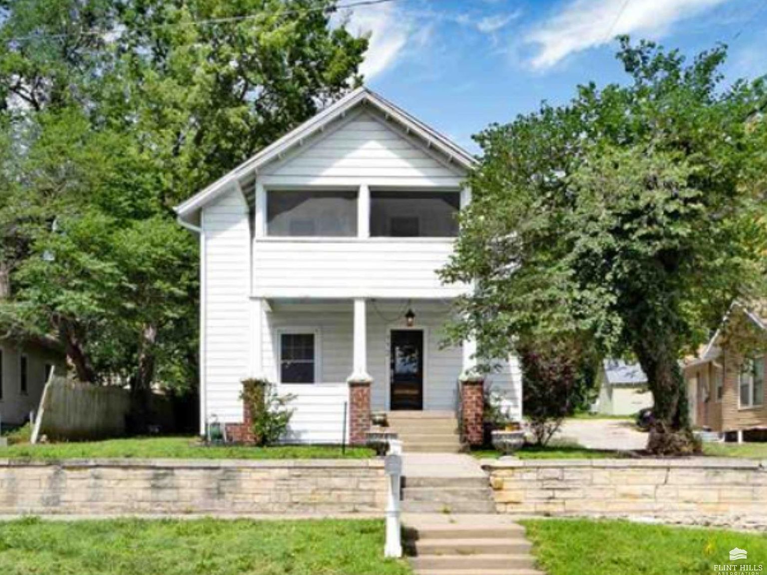 112 S Martin Luther King Jr Dr Manhattan, KS 66502 - Thumbnail 2