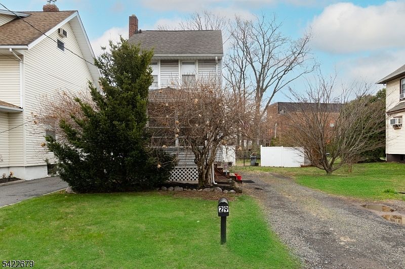 29 Keeler St Springfield, NJ 07081  | Single Family