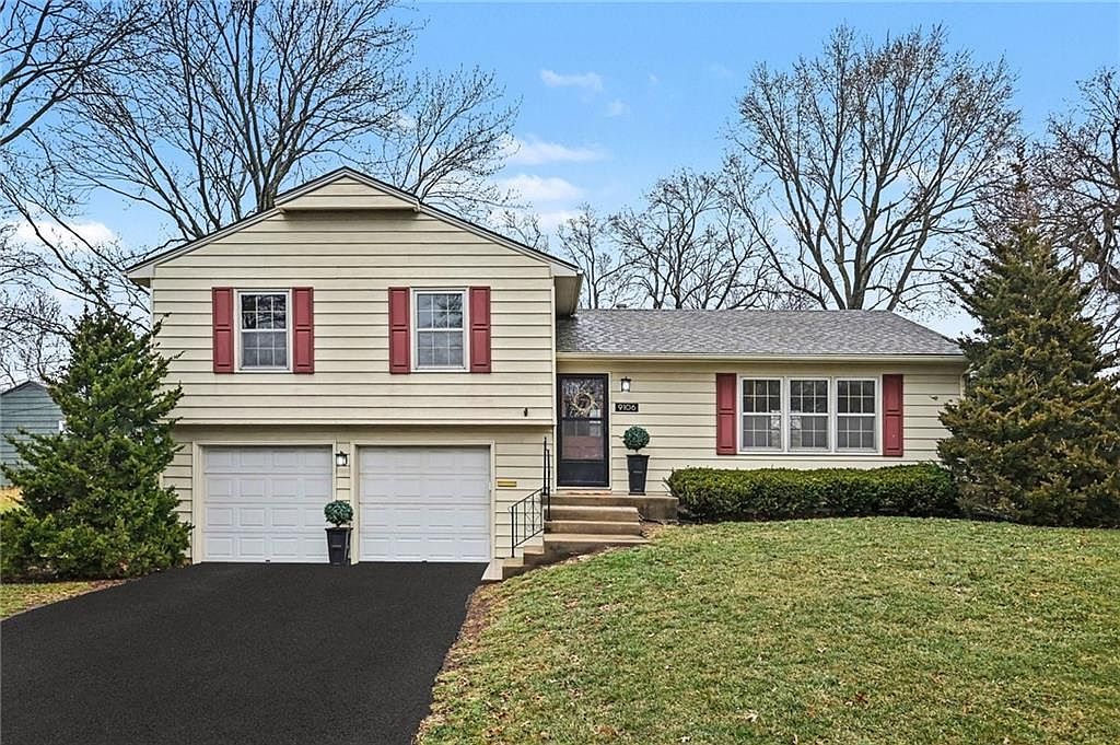 9106 W 97th St Overland Park, KS 66212 - Thumbnail 2