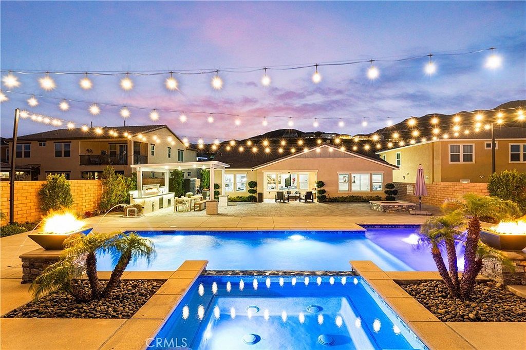 2627 Chad Zeller Ln Corona, CA 92882 - Thumbnail 2