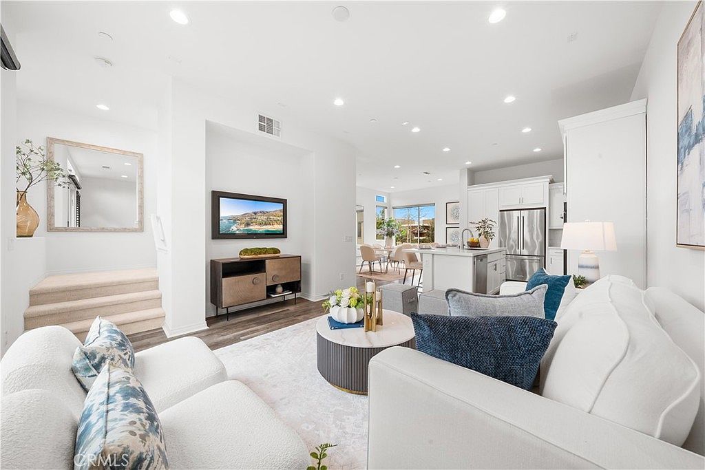 150 Keeper Irvine, CA 92618 - Thumbnail 2