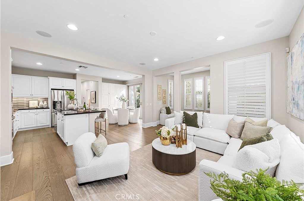 129 Pathway Irvine, CA 92618 - Thumbnail 2