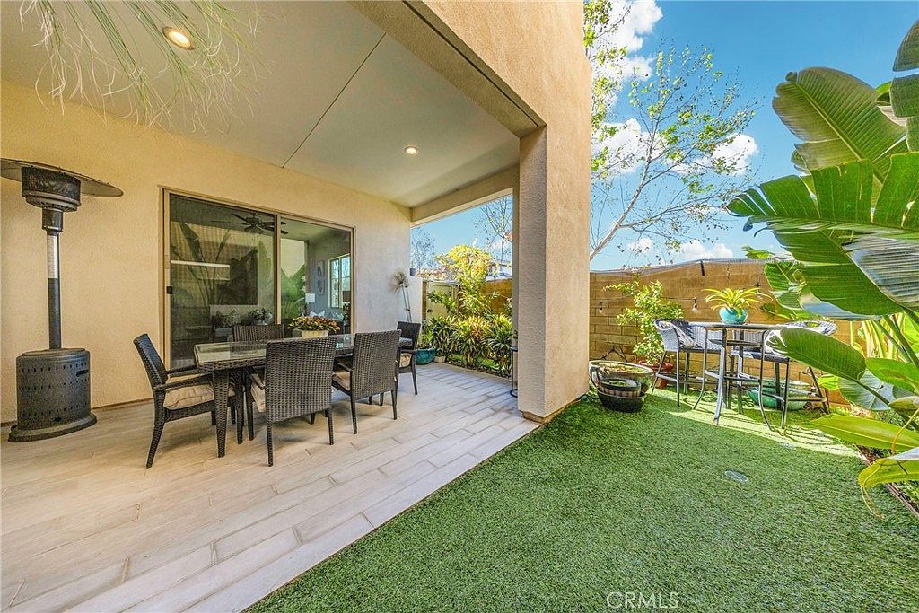 104 Interval Irvine, CA 92618  | Condominium