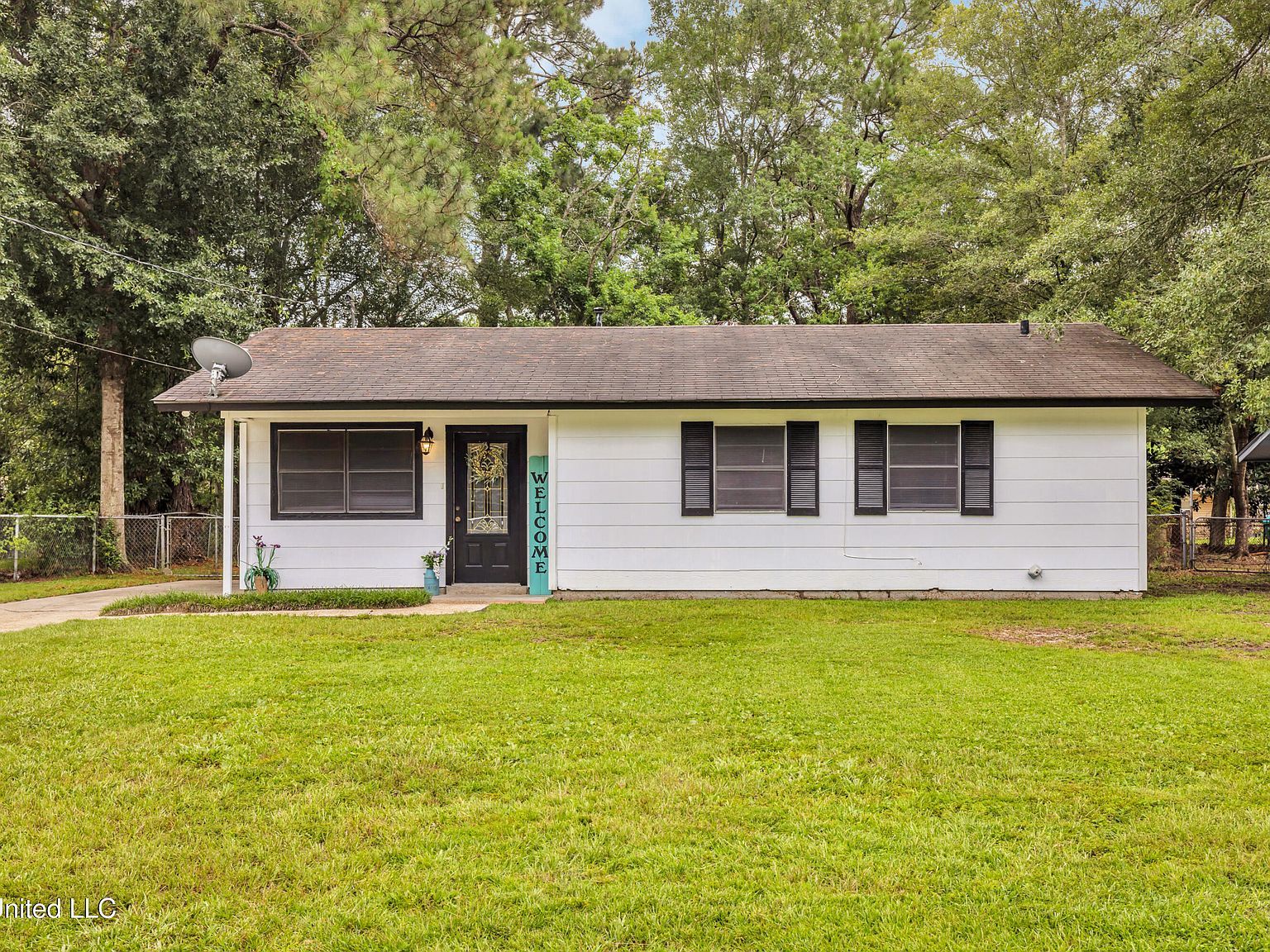 229 Linda Dr Ocean Springs, MS 39564 - Thumbnail 2