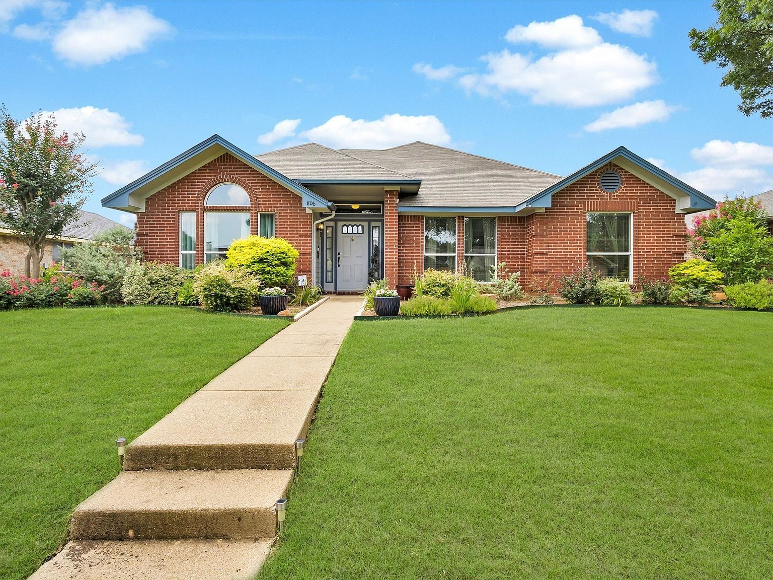 806 Red Oak Dr Lewisville, TX 75067  | Single Family