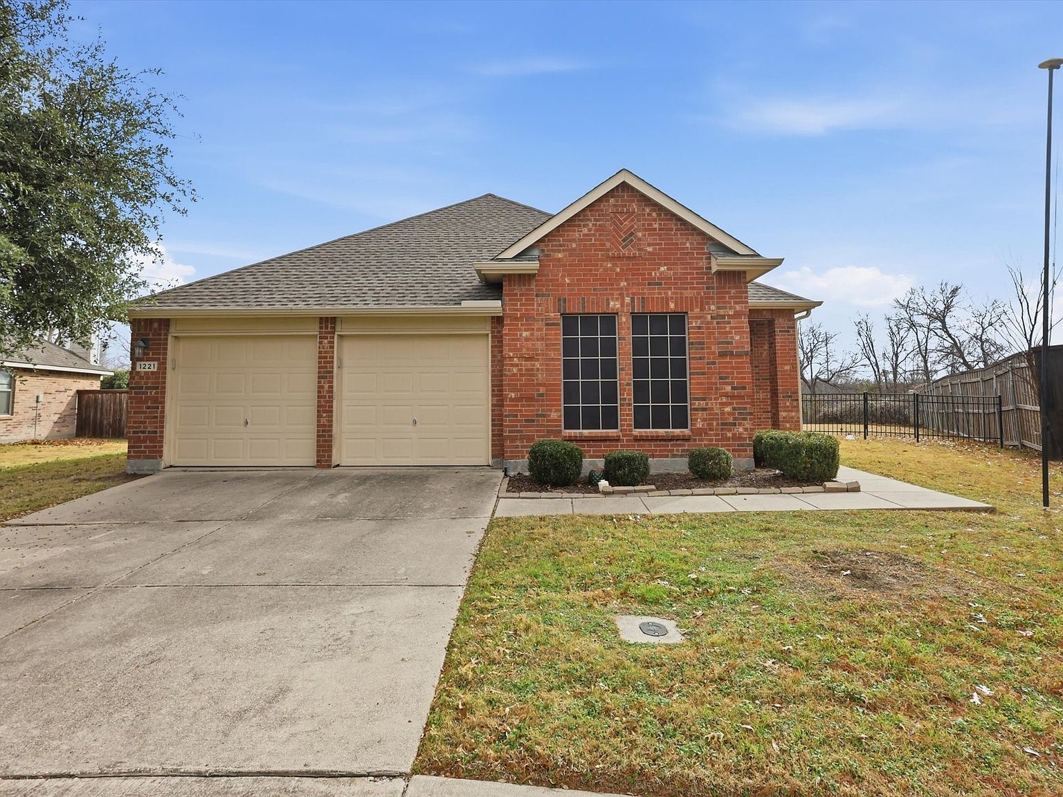 1221 Oakbrook St Prosper, TX 75078 - Thumbnail 2