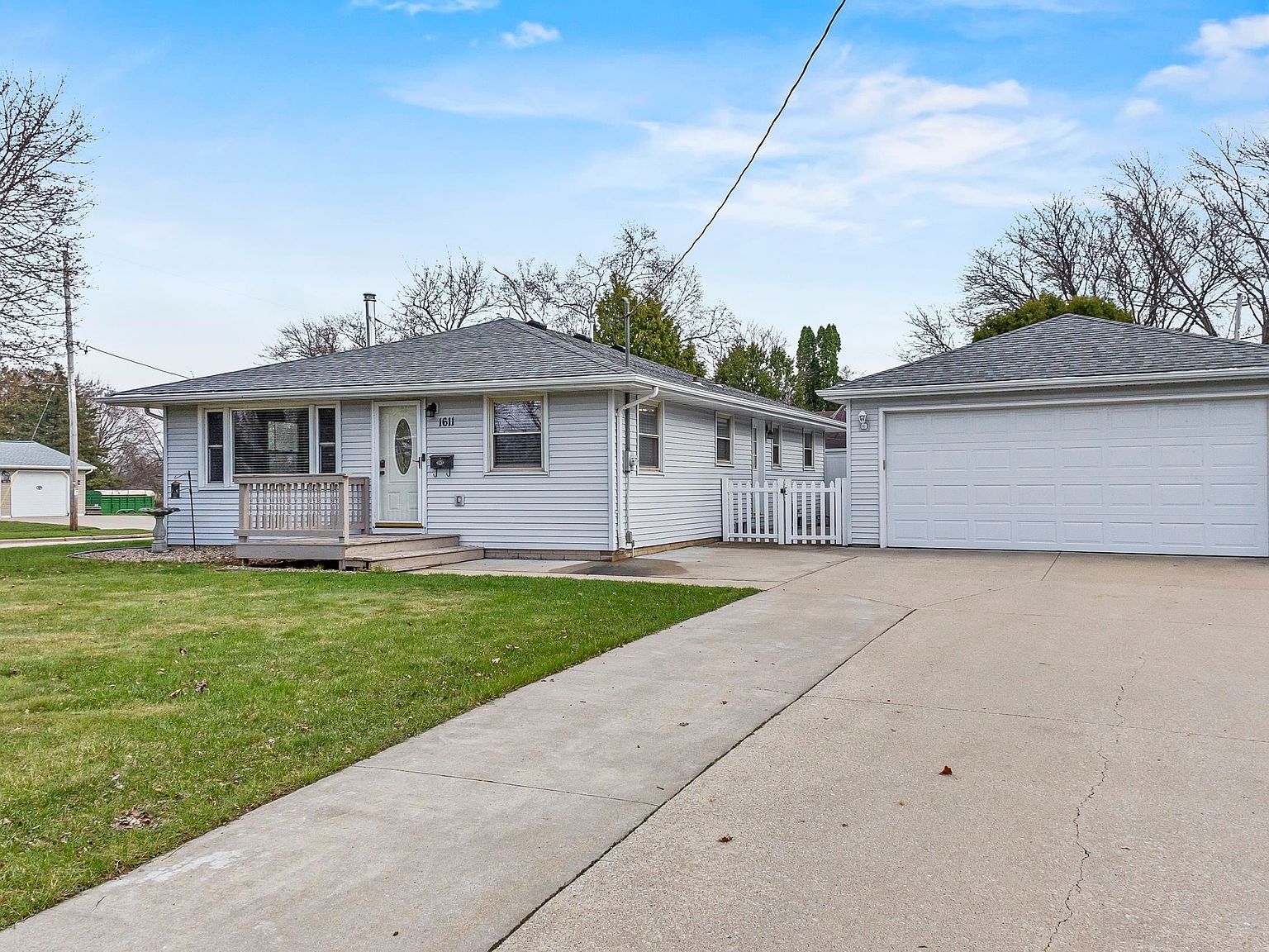 1611 E Glendale Ave Appleton, WI 54911  | Single Family