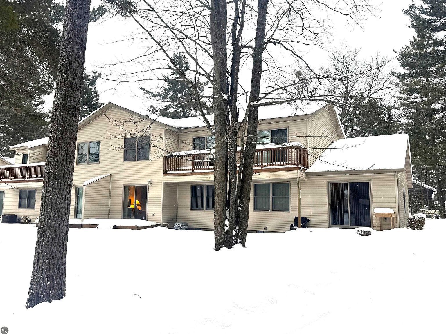 207 White Deer Trl Unit 11 Prudenville, MI 48651 - Thumbnail 2