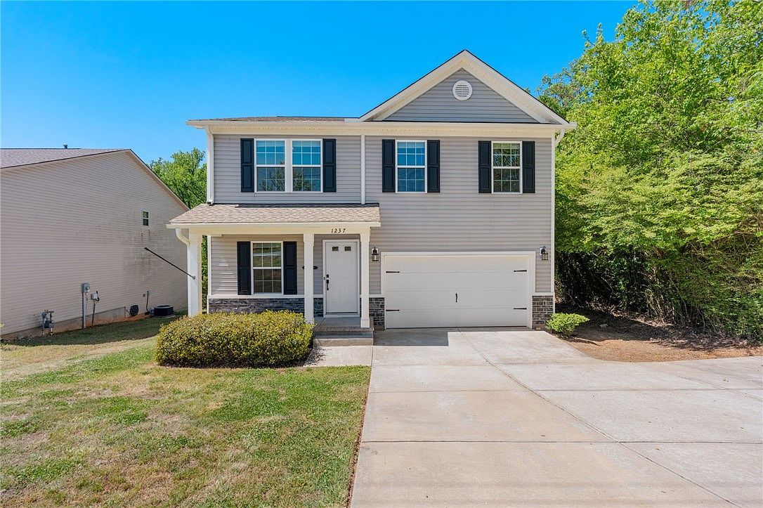 1237 Madden Bridge Rd Central, SC 29630  | Single Family