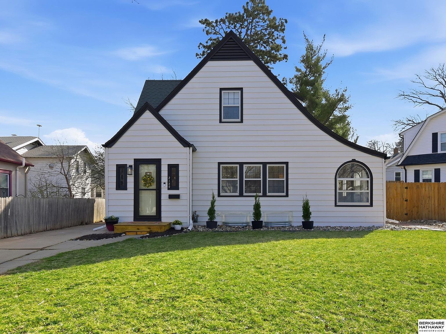 2120 Bradfield Dr Lincoln, NE 68502 - Thumbnail 2