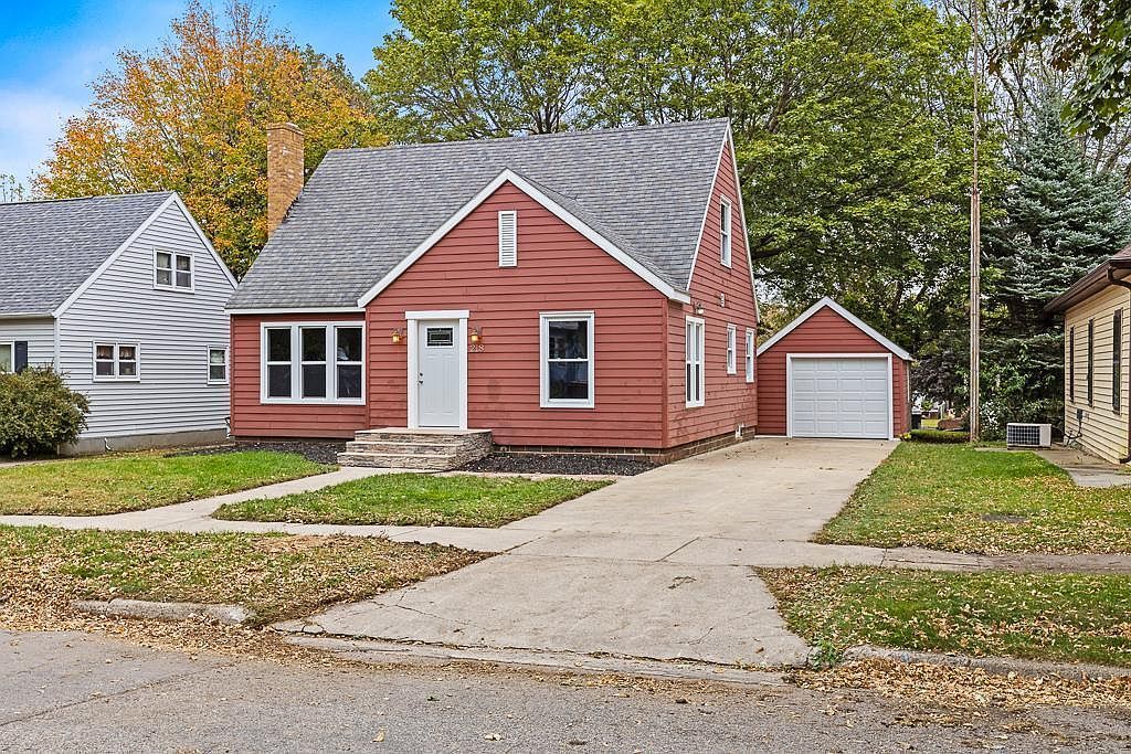 218 N Sherwood St Ivanhoe, MN 56142 - Thumbnail 2