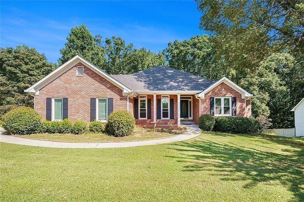 1020 Thornwood Cir Covington, GA 30016  | Single Family