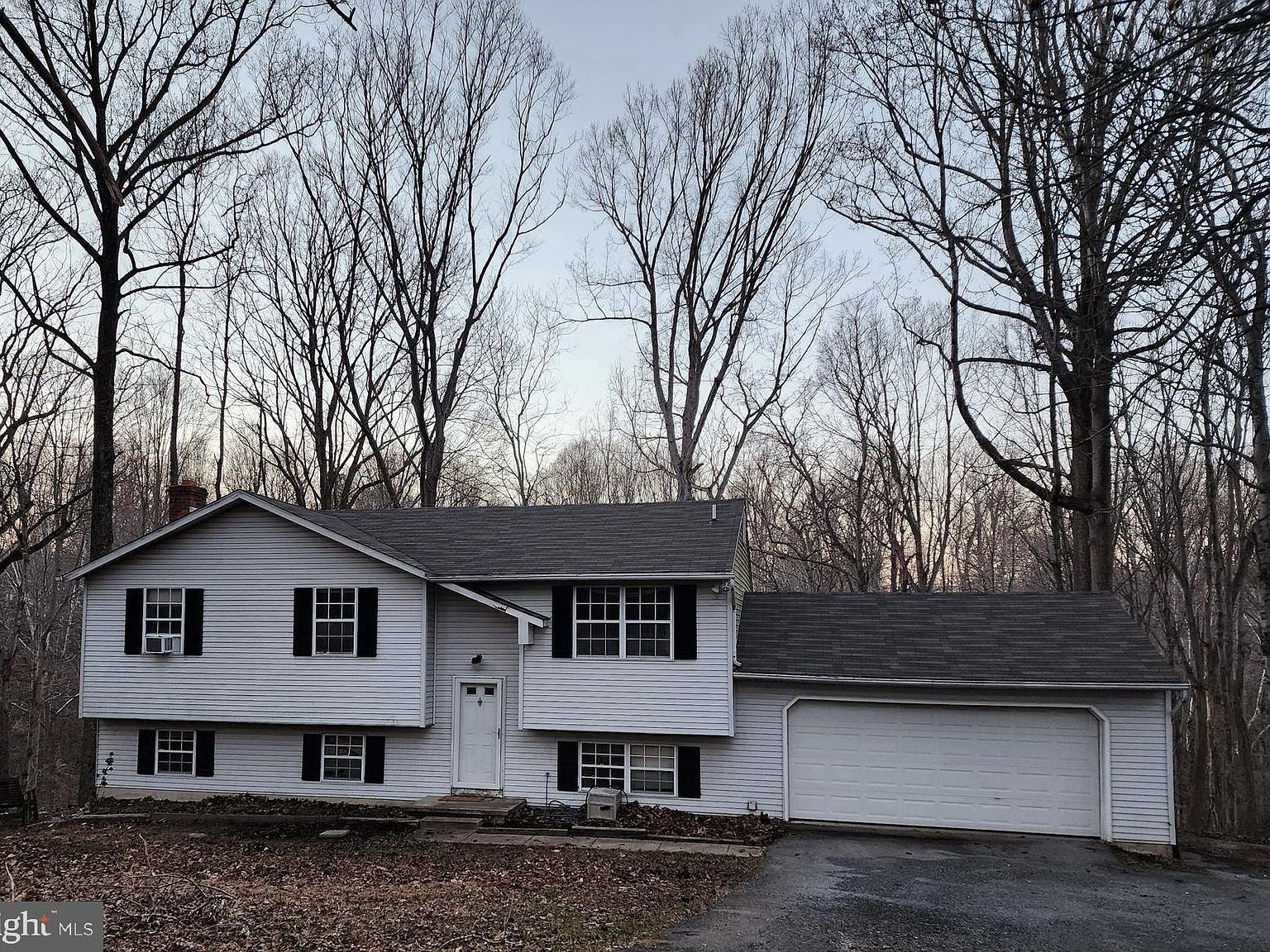 8850 Falling Leaf Dr Owings, MD 20736  | Single Family