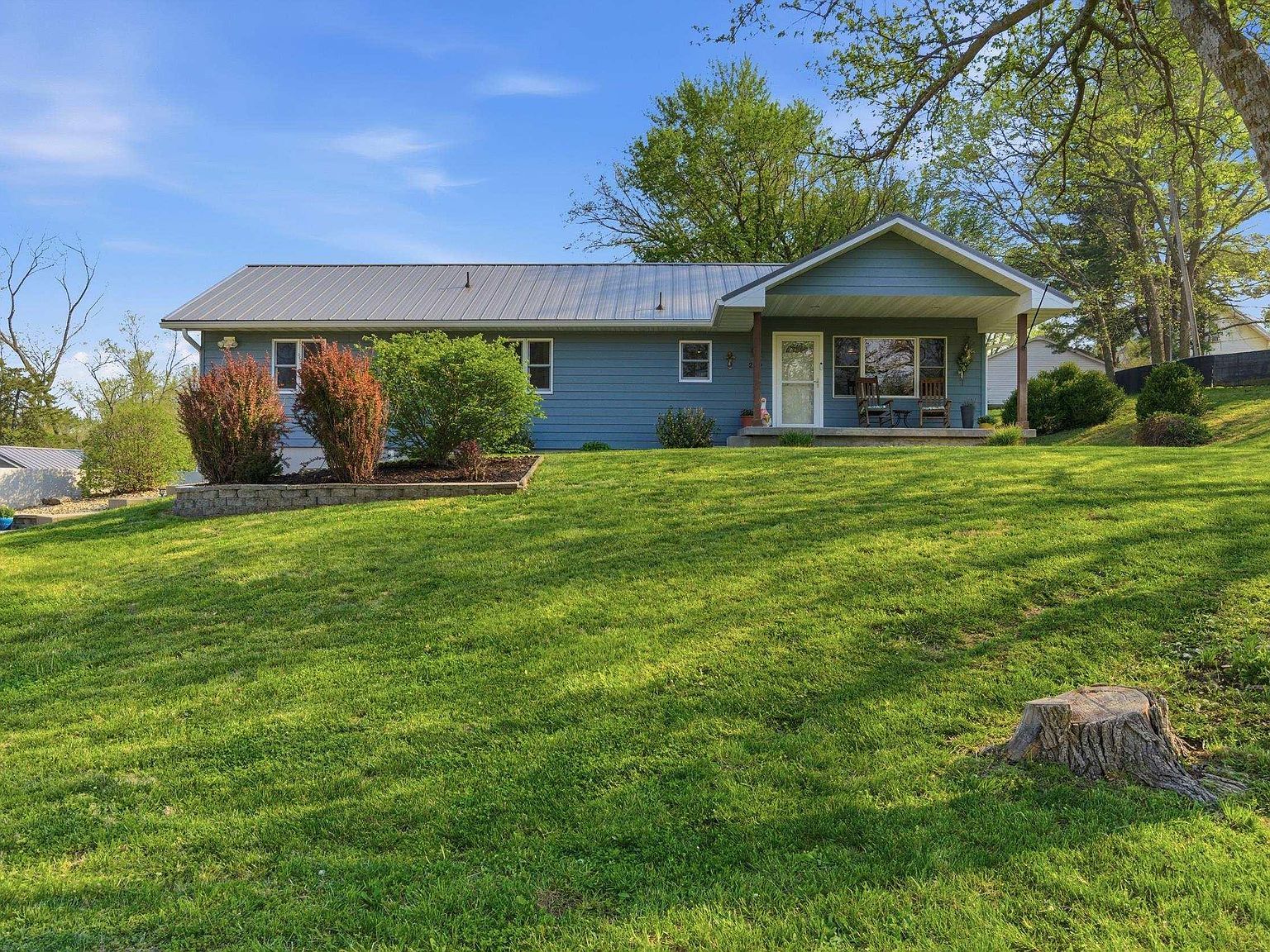 209 Campbell St Westmoreland, KS 66549  | Single Family