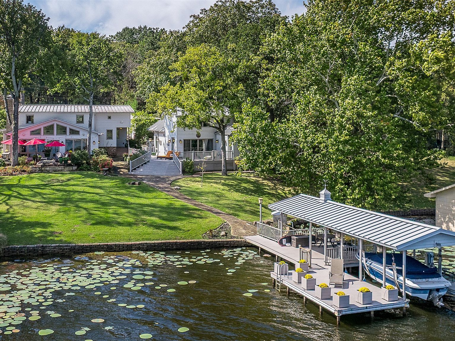 5461 Impala Point Dr Athens, TX 75752  | Single Family