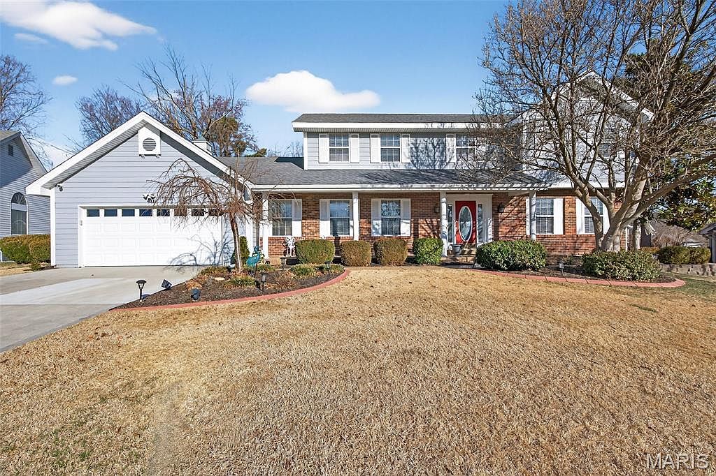 411 Savannah Ridge Dr Saint Charles, MO 63303 - Thumbnail 2