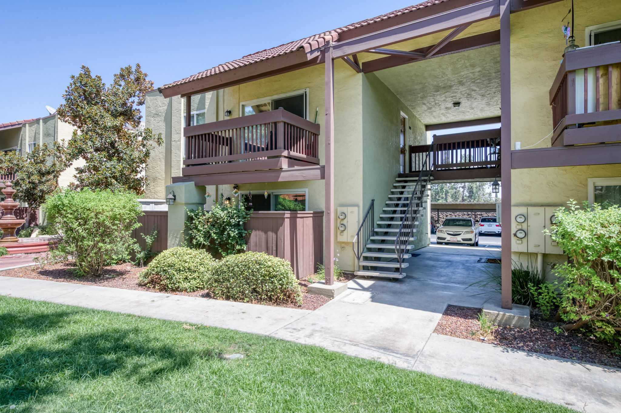 2909 Huntington Boulevard, Fresno, CA, USA, 93721  | Condominium