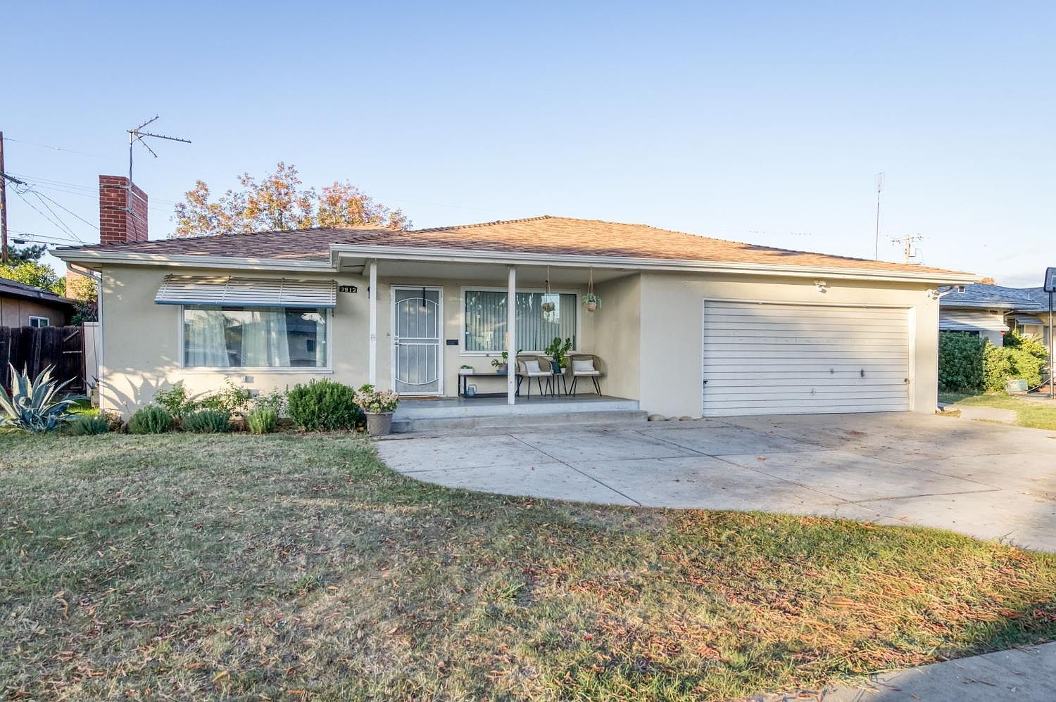 3913 E Fountain Way Fresno, CA 93726 - Thumbnail 2