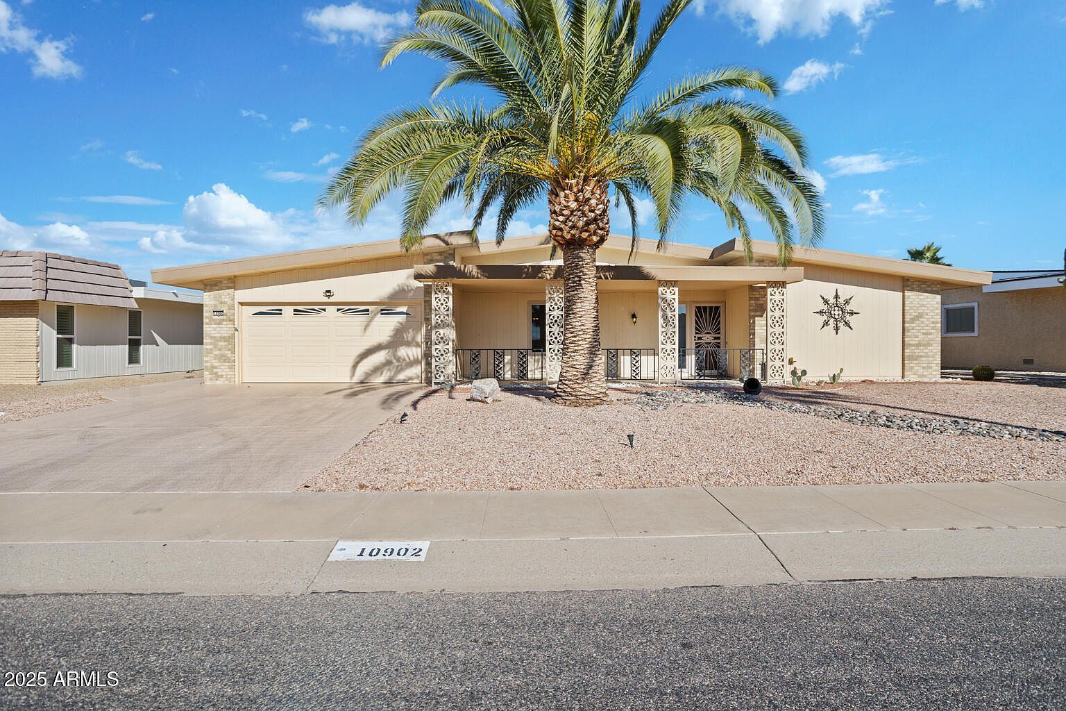 10902 W Welk Dr Sun City, AZ 85373 - Thumbnail 2