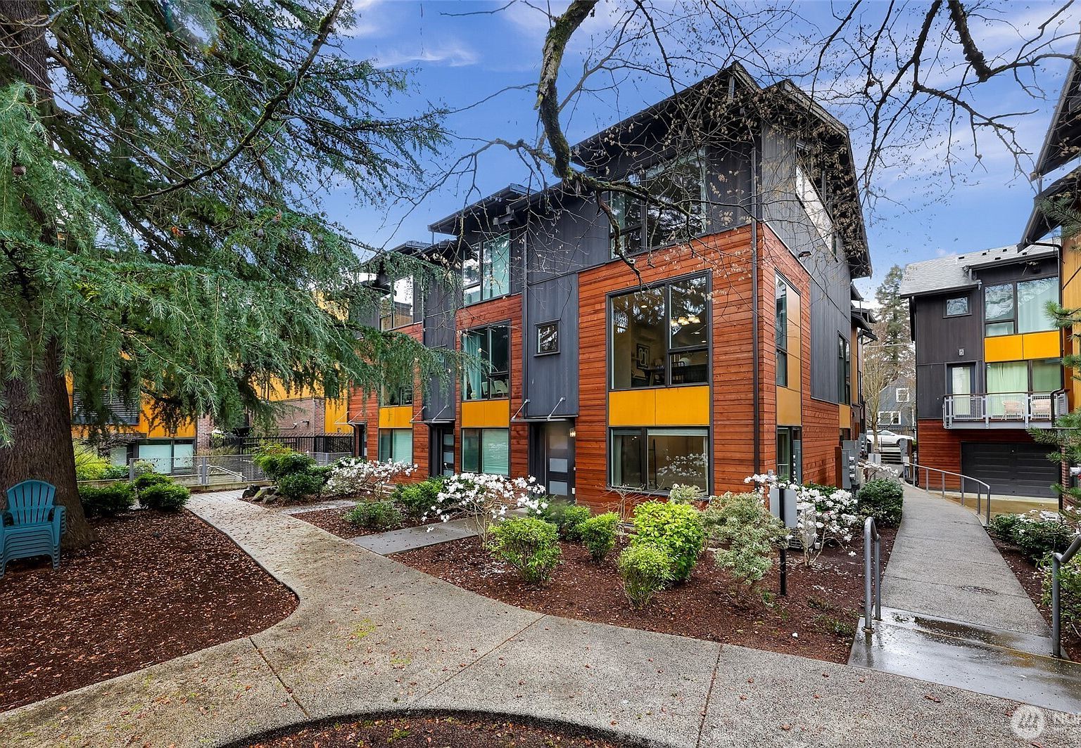 6522 C 32nd Ave NE Seattle, WA 98115 - Thumbnail 2